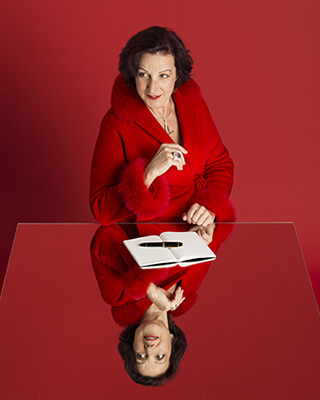 clea carmin portrait